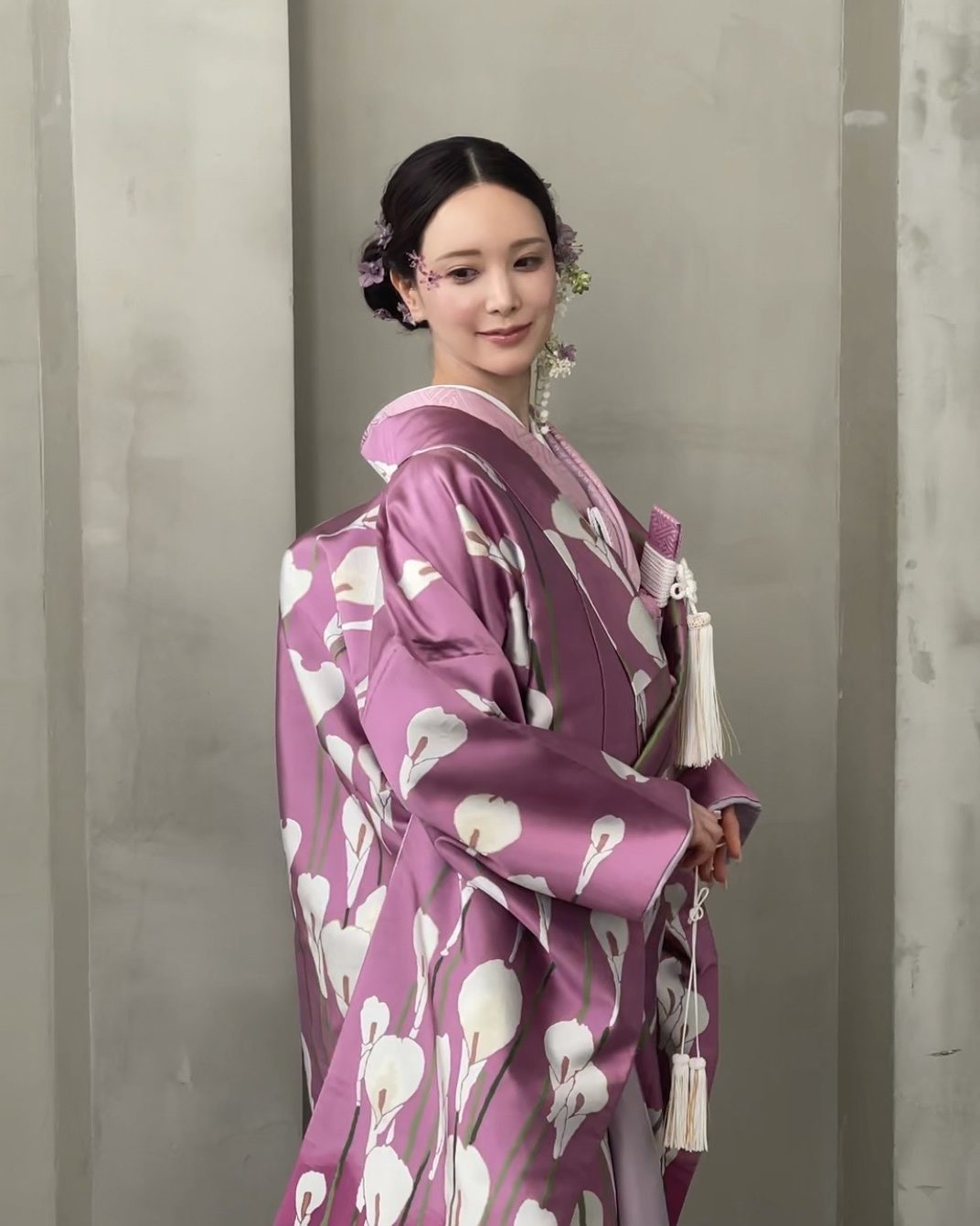 ラベンダーの色打掛のヘアメイクと着付け